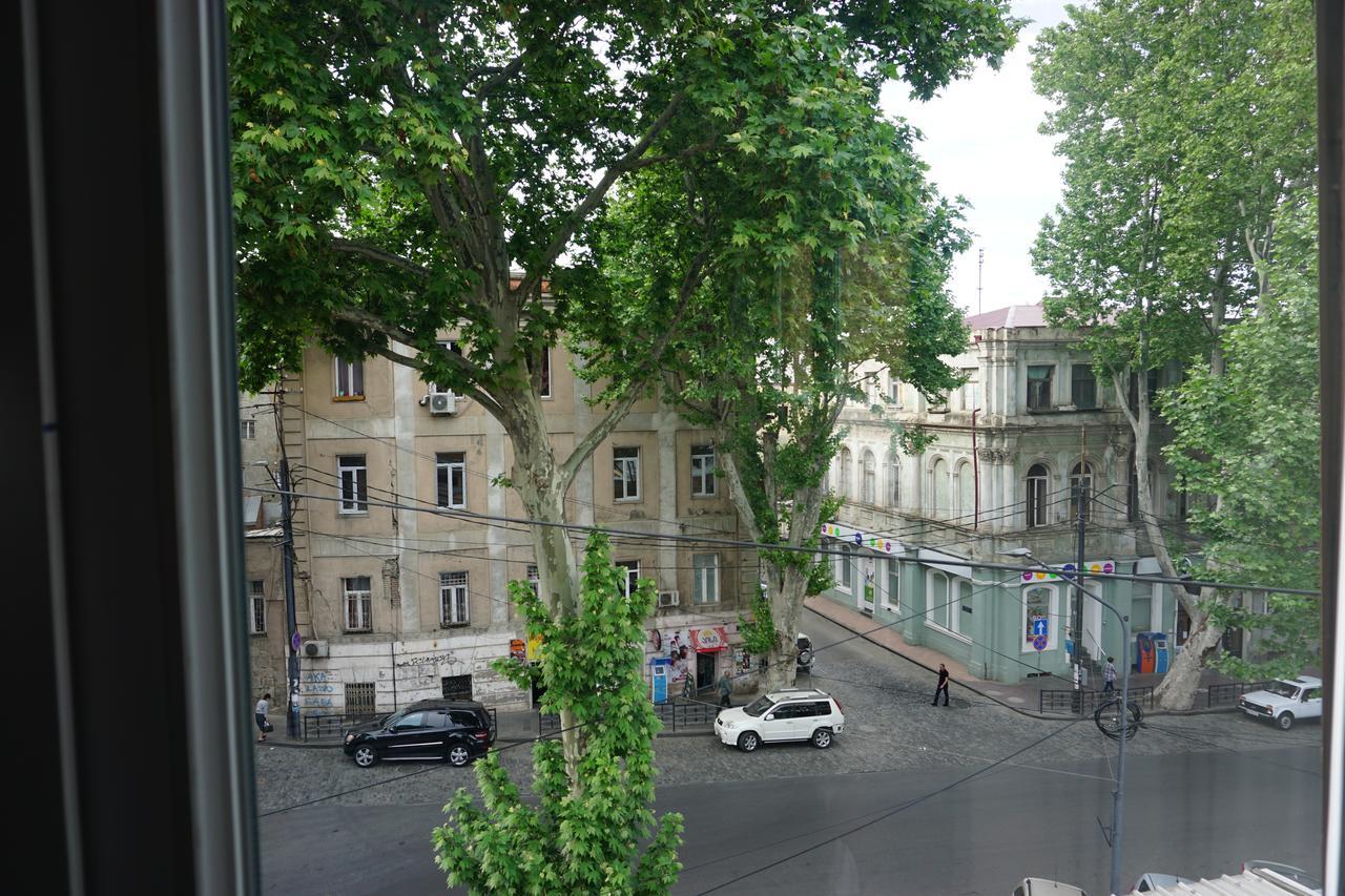 Freedom Square Apart Hotel Tbilisi Buitenkant foto